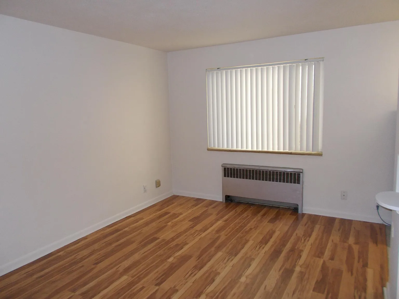 Studio, 358 sqft, $850 — Photo 2