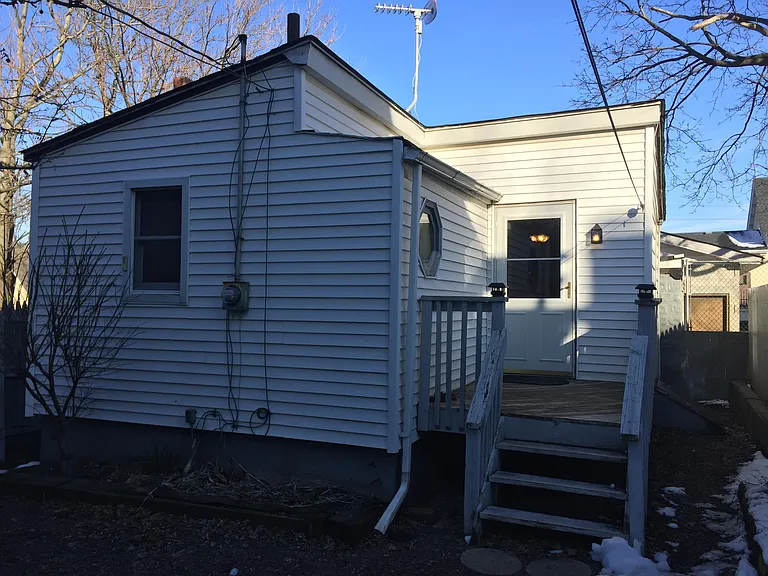 714 Charles St — Photo 1