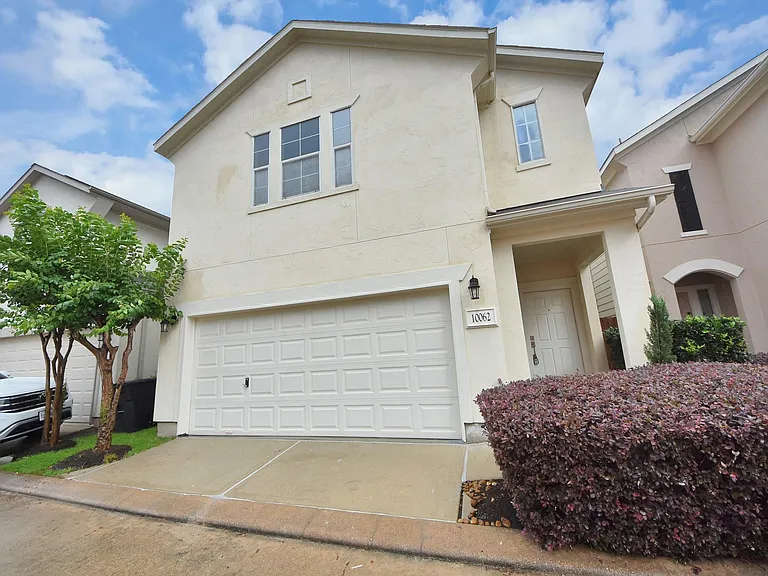 10062 Hillside Bayou Dr — Photo 3