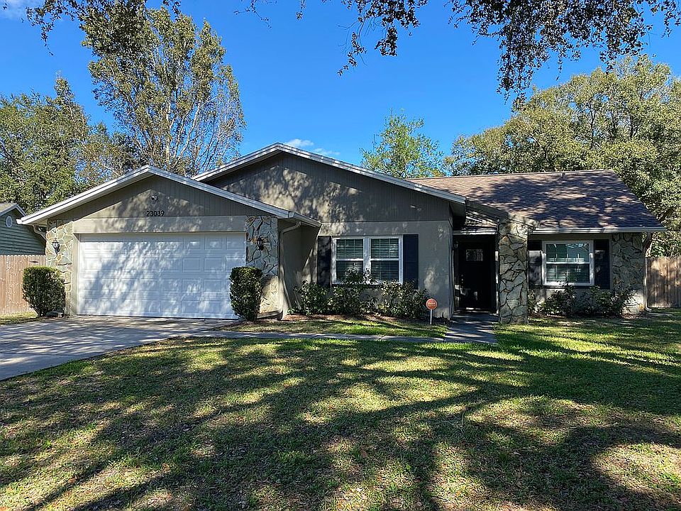 1st image of 23039 Bellflower Pl
