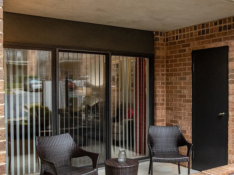 Ivy Hall Apartments — Photo 7