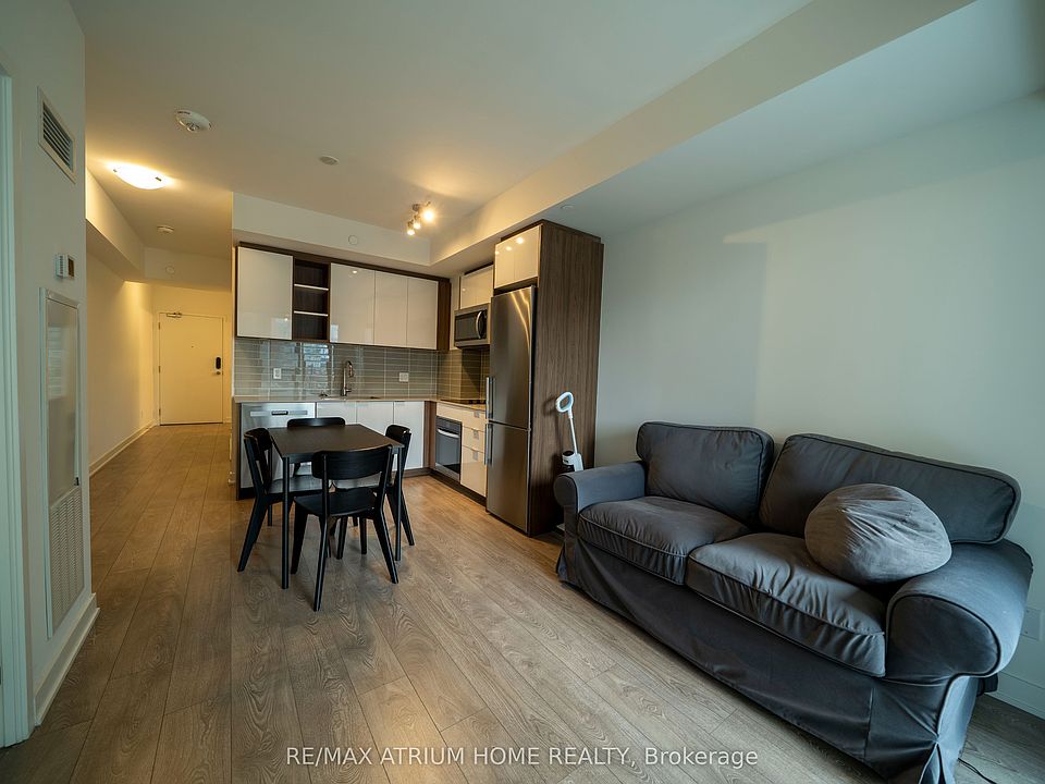 1st image of 543 Richmond St W #725
