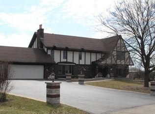 35W017 Frontenac Dr, Dundee, IL 60118