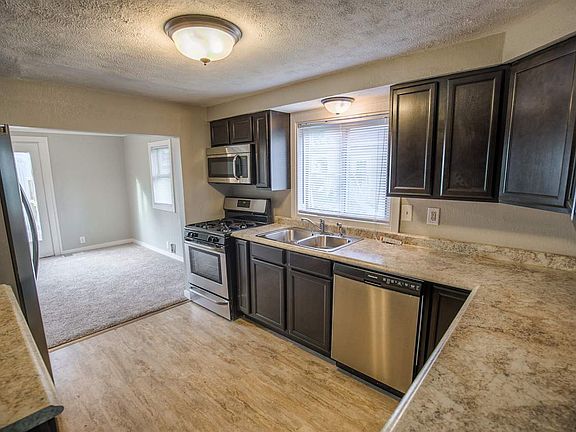 5th image of 2031 Stillwell St