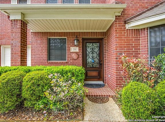 5th image of 711 Lightstone Dr