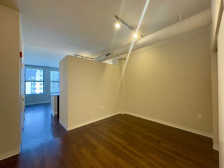 Charming 1 Bedroom/1 Bathroom Apartment Unit in Downtown Baltimore, MD! Unit 416 — Photo 74