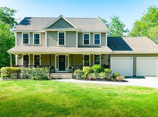 14 York Shores Dr, York, ME 03909