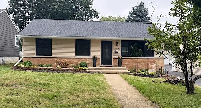 3 bed, 1660 sqft, $3,100 — Photo 1