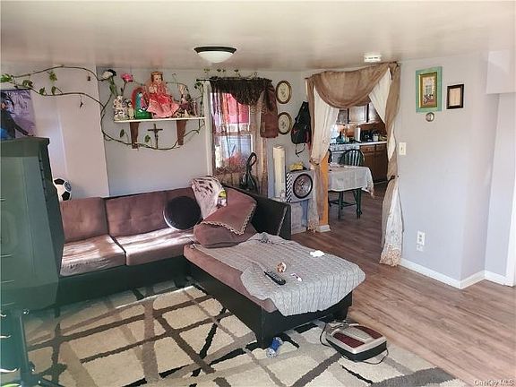 3rd image of 25 Beattie Ave