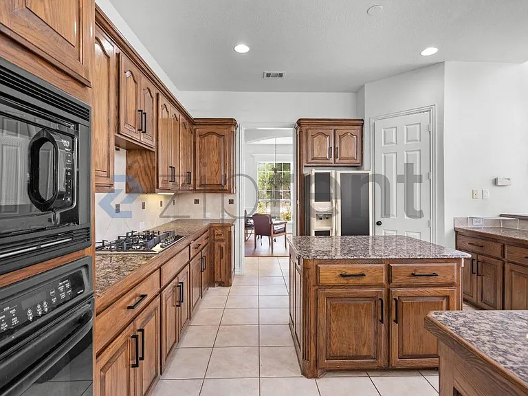 4509 Brittany Dr — Photo 43