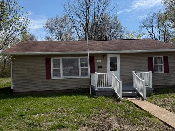 520 W Clay St, Roodhouse, IL 62082