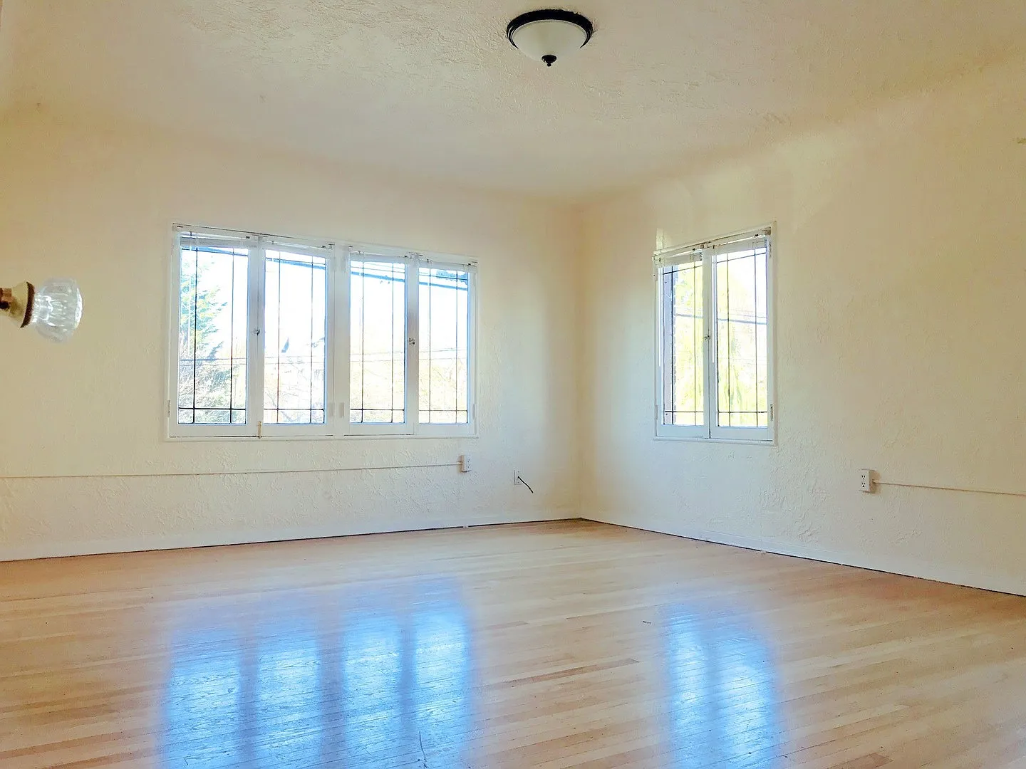 Serpentine Apartments — Photo 3