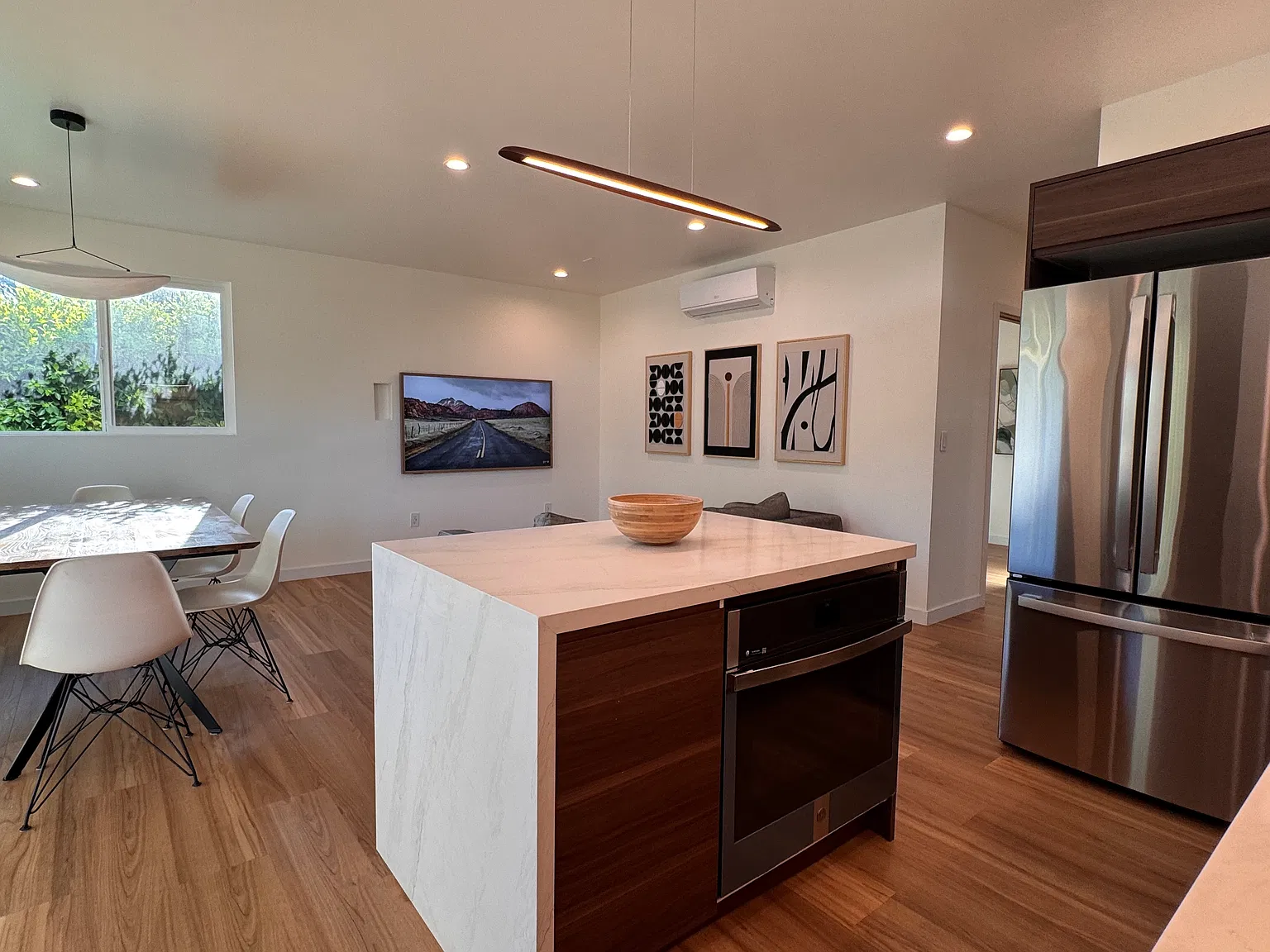 2 bed, 800 sqft, $3,600 — Photo 4