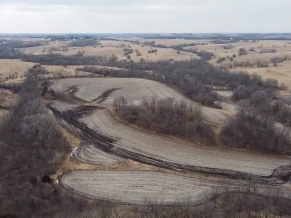 0 Pointe Ct, Cumming, IA 50061