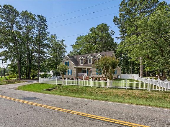 2nd image of 2616 Seaford Rd