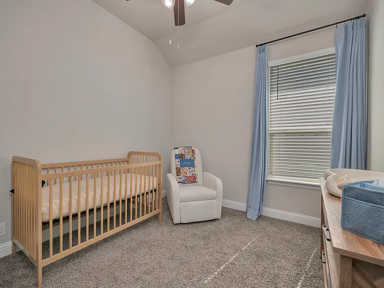2028 Windsor Dr — Photo 28