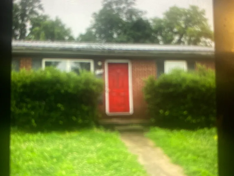138-142 E Cheryl Ln — Photo 1