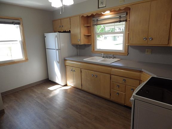 2nd image of 108 20th Ave N