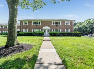 4 Manchester Ct #52, Wayne, NJ 07470