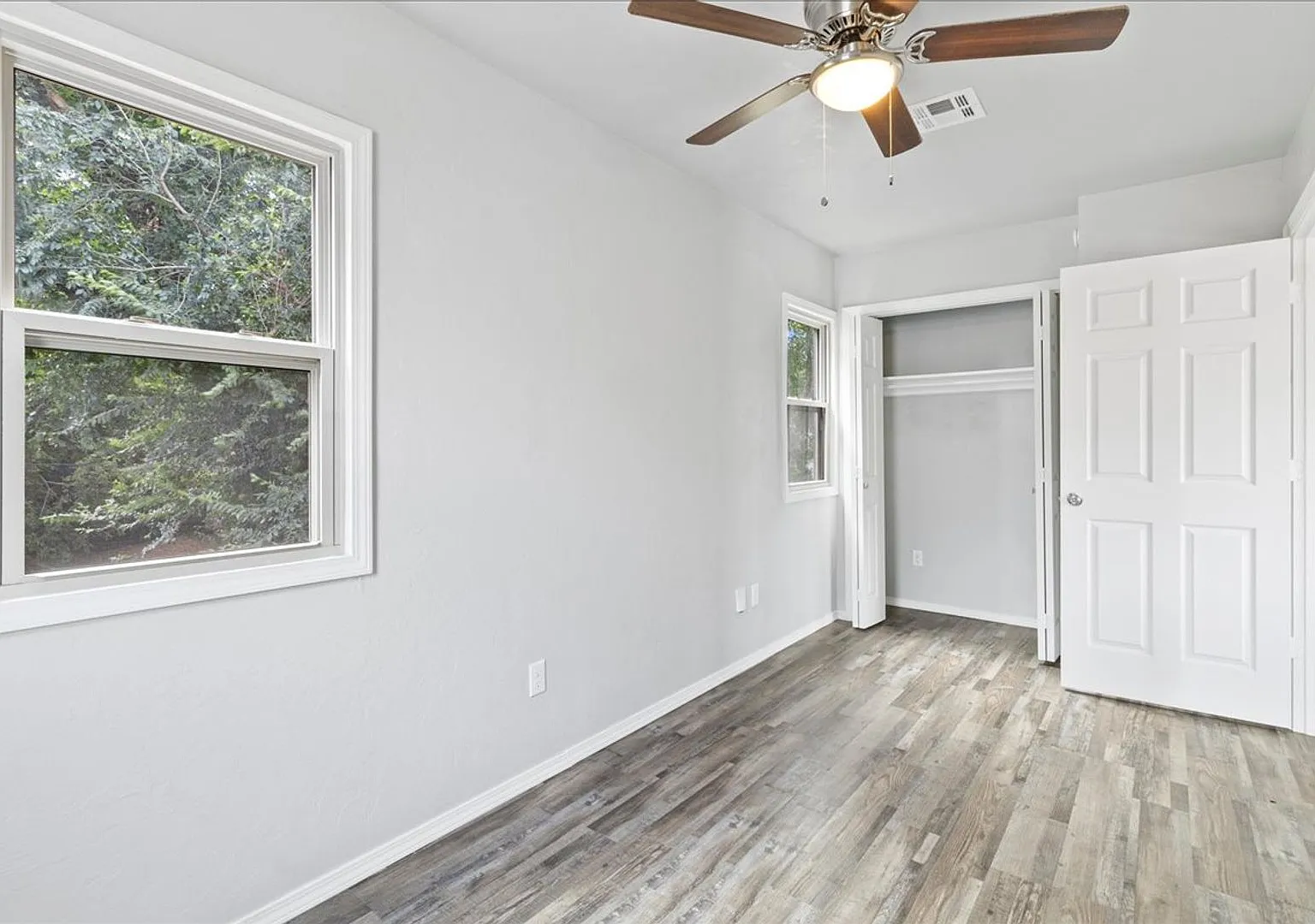 4610 N Classen Blvd — Photo 2