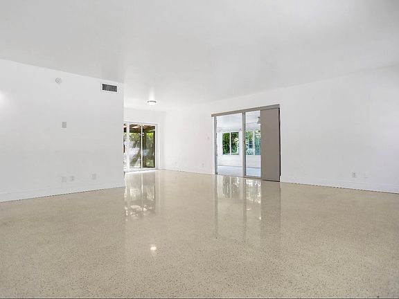 4th image of 4512 Seagrape Drive