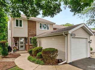 30W375 Pinehurst Dr, Naperville, IL 60563