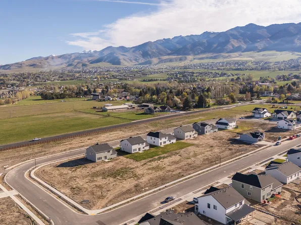 725 E 2450 N, Logan, UT 84341