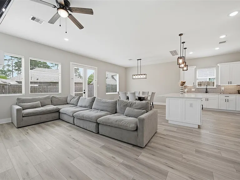 4903 Curiosity Ct — Photo 18