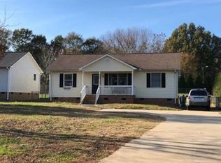 6737 Parris Bridge Rd, Chesnee, SC 29323