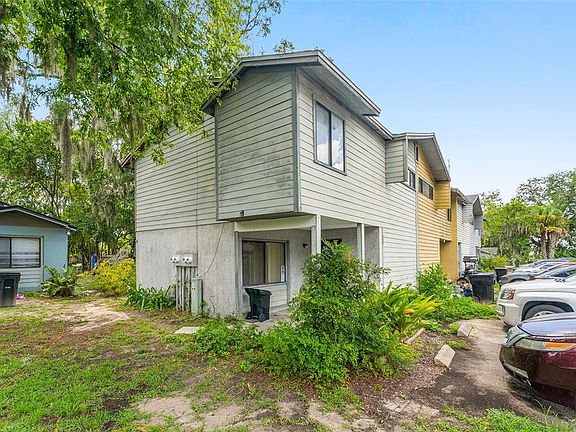 3rd image of 803 SW 2ND TERRACE