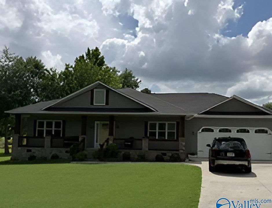 1st image of 2265 Oak Dr