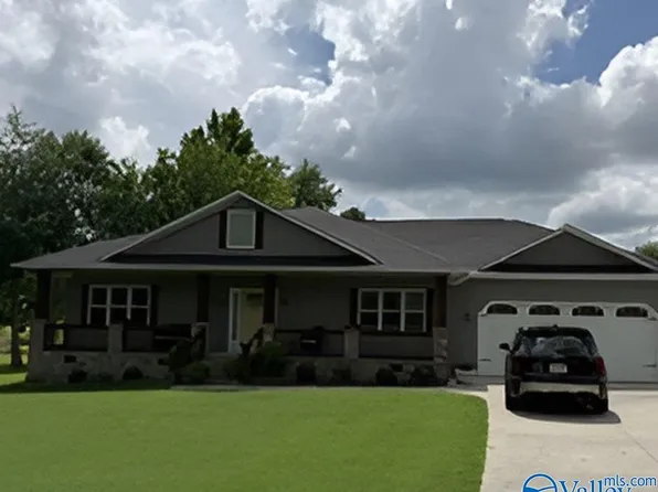 2265 Oak Dr, Boaz, AL 35956