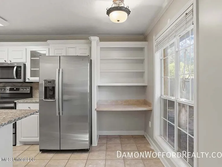 139 Hunters Row — Photo 5