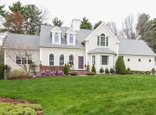 229 Old Schoolhouse Ln, Hanover, MA 02339