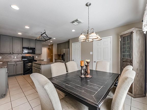 5th image of 10118 Barr Lake Dr