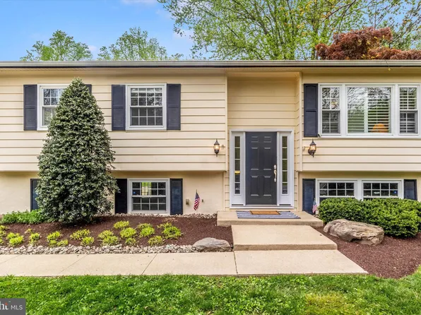 1858 Saint Margarets Rd, Annapolis, MD 21409