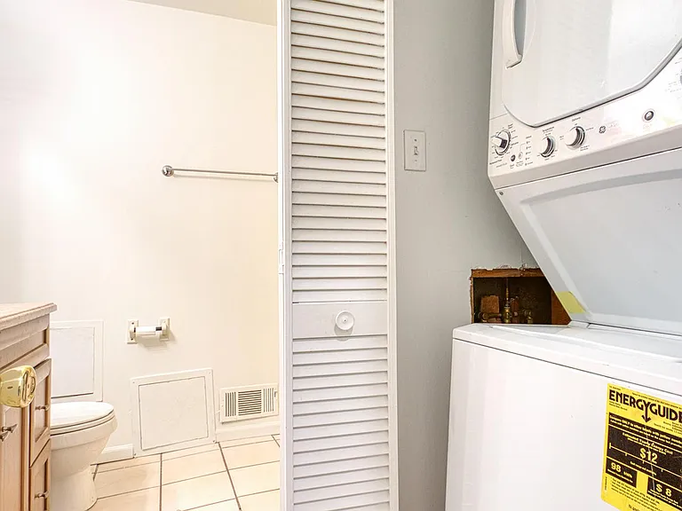 312 Saline St #2 — Photo 16