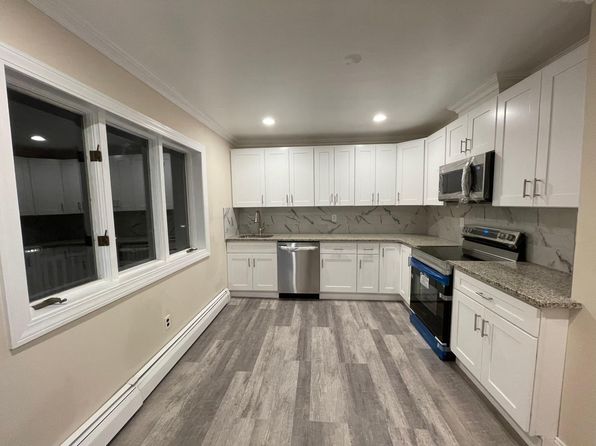 40 Lilac Ave