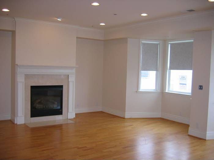 2nd image of 215 Frankfort St