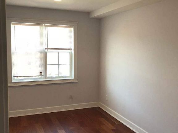 4th image of 3252 61st St #3