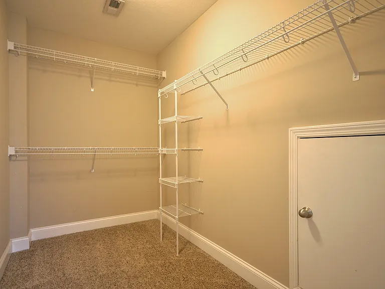 446 Cyprus Ct — Photo 25
