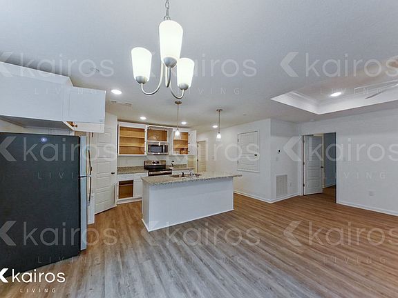 3rd image of 11425 Camden Court Cir