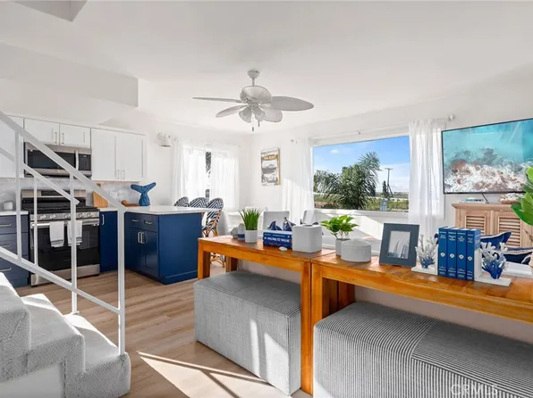 20C Pacific Ave, Surfside, CA 90743