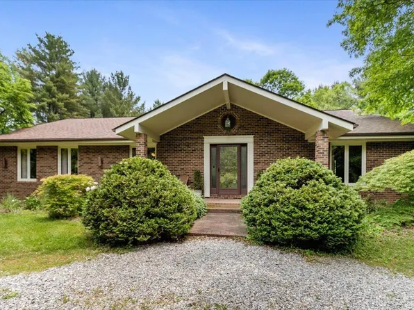 1342 Thomas Ln, Blacksburg, VA 24060