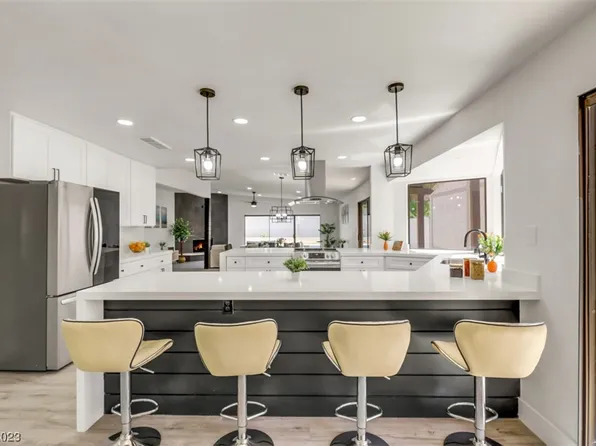 3301 Plaza Del Paz, Las Vegas, NV 89102