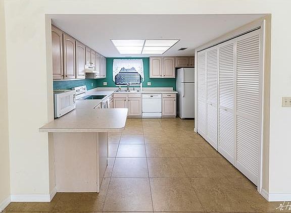 3rd image of 15320 Moonraker Ct APT 202