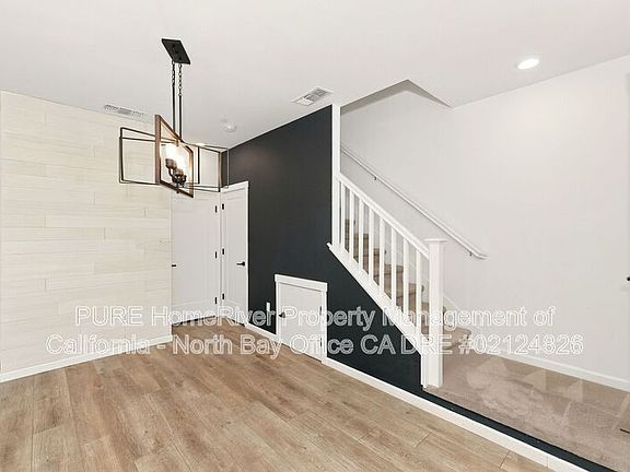 4th image of 511 Boyd St
