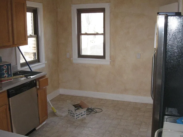 3410 E Clark St — Photo 3