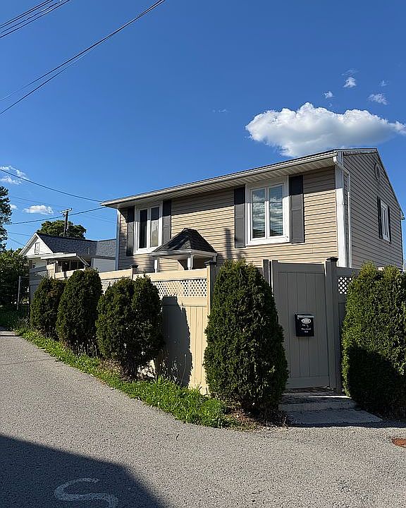 1st image of 104 1/2 Maryland Ave