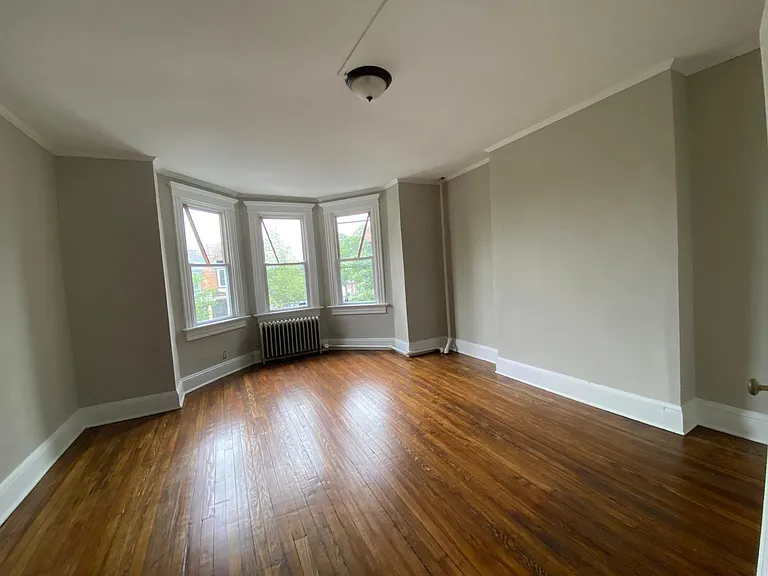 3000 Guilford Ave — Photo 3